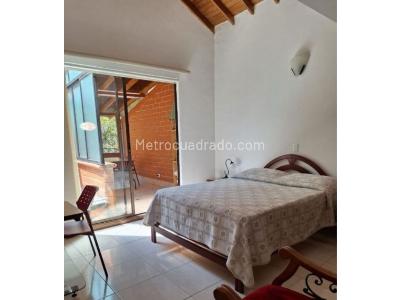 Casa de 3 alcobas en venta en El Poblado, Medellín, 355 m² · foto 12 de 20
