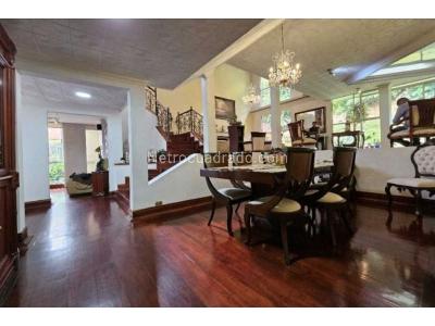 Casa de 5 alcobas en venta en El Poblado, Medellín, 400 m² · foto 3 de 20