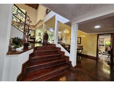 Casa de 5 alcobas en venta en El Poblado, Medellín, 400 m² · foto 5 de 20