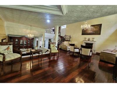 Casa de 5 alcobas en venta en El Poblado, Medellín, 400 m² · foto 7 de 20