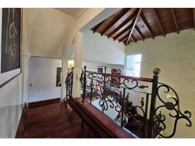 Casa de 5 alcobas en venta en El Poblado, Medellín, 400 m² · foto 18 de 20