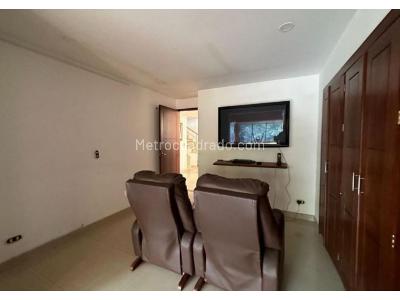 Casa de 5 alcobas en venta en El Poblado, Medellín, 425 m² · foto 19 de 20