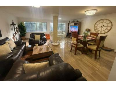 Casa de 3 alcobas en venta en La Mota, Medellín, 118 m² · foto 4 de 20