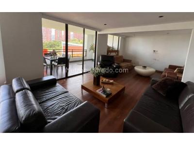 Apartamento de 4 alcobas en venta en Los Balsos, Medellín, 212 m² · foto 15 de 20