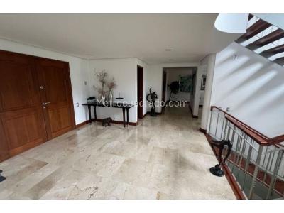 Casa de 5 alcobas en venta en El Poblado, Medellín, 700 m² · foto 8 de 20