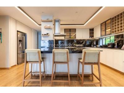 Casa de 5 alcobas en venta en Los Balsos, Medellín, 428 m² · foto 3 de 20