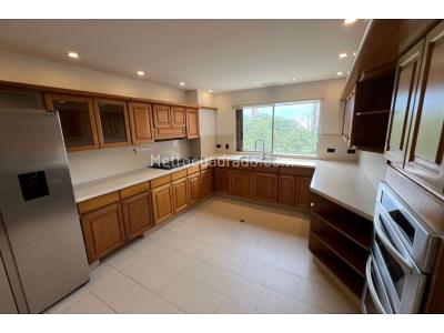 Apartamento en venta en El Tesoro, Medellín · foto 2 de 20