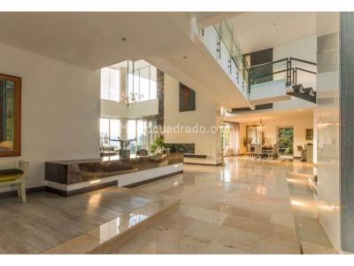 Casa de 5 alcobas en venta en El Poblado, Medellín, 738 m² · foto 4 de 11