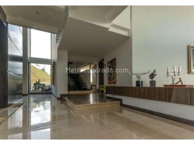 Casa de 5 alcobas en venta en El Poblado, Medellín, 738 m² · foto 6 de 11