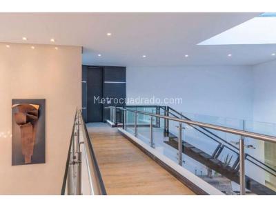 Casa de 5 alcobas en venta en El Poblado, Medellín, 738 m² · foto 7 de 11