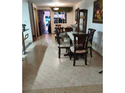 Casa de 4 alcobas en venta en La Mota, Medellín, 156 m² · foto 2 de 20