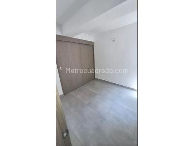 Apartamento de 1 alcoba en venta en Madera, Bello, 40 m² · foto 3 de 12
