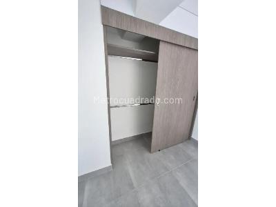Apartamento de 1 alcoba en venta en Madera, Bello, 40 m² · foto 4 de 12