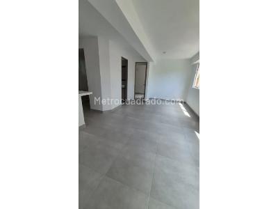 Apartamento de 1 alcoba en venta en Madera, Bello, 40 m² · foto 11 de 12