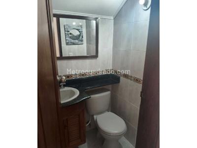 Casa de 5 alcobas en venta en Los Bernal, Medellín, 180 m² · foto 4 de 20