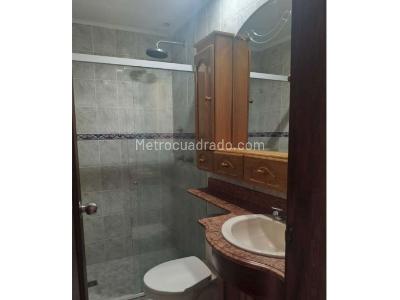 Casa de 5 alcobas en venta en Los Bernal, Medellín, 180 m² · foto 16 de 20