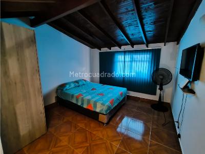 Casa de 4 alcobas en venta en Laureles, Medellín, 102 m² · foto 3 de 20