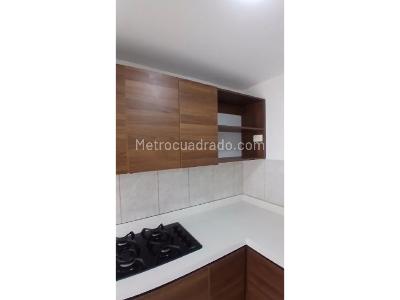 Apartamento de 3 alcobas en venta en Niquia, Bello, 54 m² · foto 2 de 20