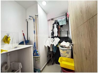 Apartamento en venta en Esmeraldal, Envigado · foto 3 de 12