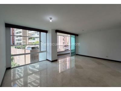 Apartamento de 3 alcobas en venta en Villa Carlota, Medellín, 134 m² · foto 4 de 15
