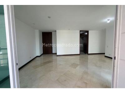 Apartamento de 3 alcobas en venta en Villa Carlota, Medellín, 134 m² · foto 9 de 15