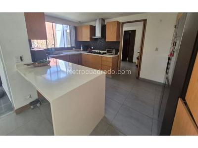 Casa de 3 alcobas en venta en El Escobero, Envigado, 300 m² · foto 4 de 20