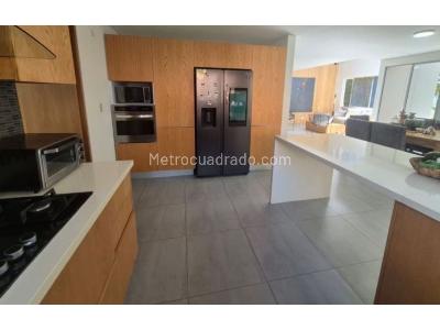 Casa de 3 alcobas en venta en El Escobero, Envigado, 300 m² · foto 6 de 20