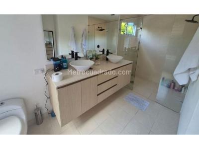 Casa de 3 alcobas en venta en El Escobero, Envigado, 300 m² · foto 17 de 20