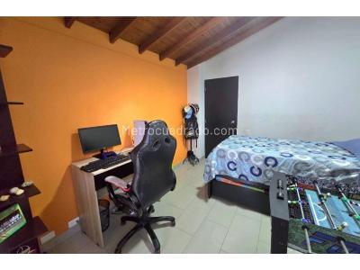 Casa de 3 alcobas en venta en Los Bernal, Medellín, 152 m² · foto 15 de 20