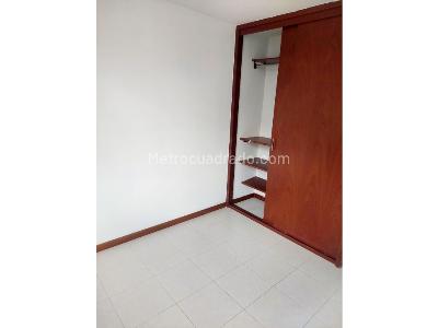Apartamento de 3 alcobas en venta en Los Colores, Medellín, 83 m² · foto 6 de 18