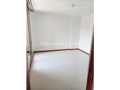 Apartamento de 3 alcobas en venta en Los Colores, Medellín, 83 m² · foto 10 de 18