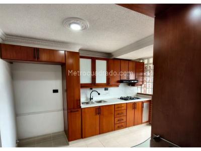 Apartamento de 3 alcobas en venta en La Almeria, Medellín, 100 m² · foto 6 de 15