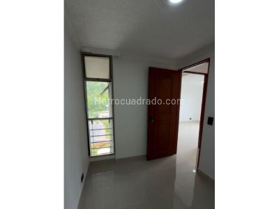 Apartamento de 3 alcobas en venta en La Almeria, Medellín, 100 m² · foto 11 de 15