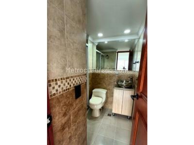 Apartamento de 3 alcobas en venta en La Almeria, Medellín, 100 m² · foto 14 de 15