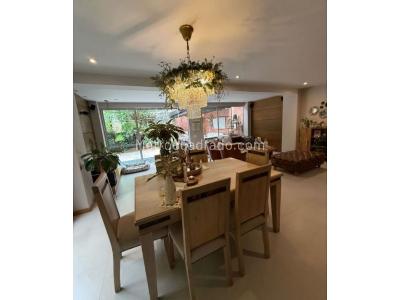 Casa de 3 alcobas en venta en Benedictinos, Envigado, 217 m² · foto 2 de 20