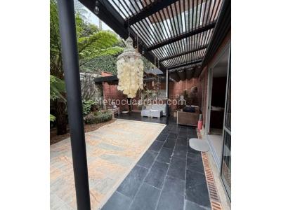 Casa de 3 alcobas en venta en Benedictinos, Envigado, 217 m² · foto 3 de 20