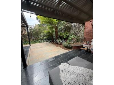 Casa de 3 alcobas en venta en Benedictinos, Envigado, 217 m² · foto 4 de 20