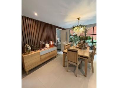Casa de 3 alcobas en venta en Benedictinos, Envigado, 217 m² · foto 11 de 20