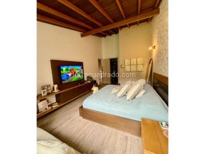 Casa de 3 alcobas en venta en Benedictinos, Envigado, 217 m² · foto 15 de 20