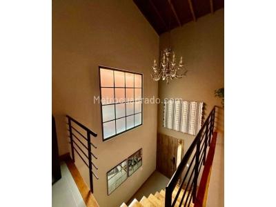 Casa de 3 alcobas en venta en Benedictinos, Envigado, 217 m² · foto 19 de 20