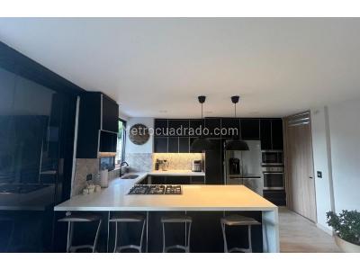 Apartamento de 3 alcobas en venta en El Poblado, Medellín, 150 m² · foto 2 de 20