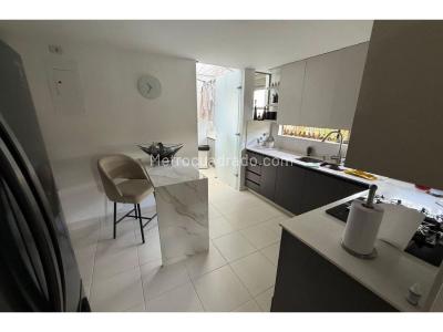 Casa de 3 alcobas en venta en Envigado, Envigado, 252 m² · foto 3 de 8