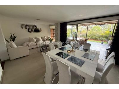 Casa de 3 alcobas en venta en Envigado, Envigado, 252 m² · foto 4 de 8