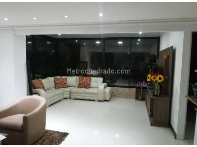 Casa de 4 alcobas en venta en El Poblado, Medellín, 273 m² · foto 2 de 20