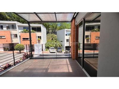 Casa de 4 alcobas en venta en El Poblado, Medellín, 273 m² · foto 12 de 20
