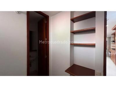 Casa de 4 alcobas en venta en El Poblado, Medellín, 273 m² · foto 13 de 20