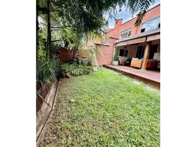 Casa de 3 alcobas en venta en Las Brujas, Envigado, 200 m² · foto 2 de 19