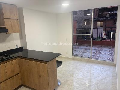 Apartamento de 2 alcobas en venta en Madera, Bello, 45 m² · foto 3 de 17