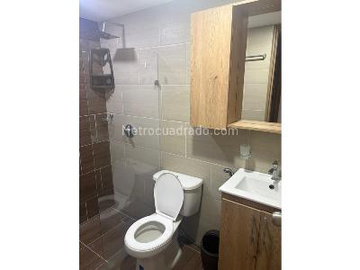 Apartamento de 2 alcobas en venta en Madera, Bello, 45 m² · foto 5 de 17