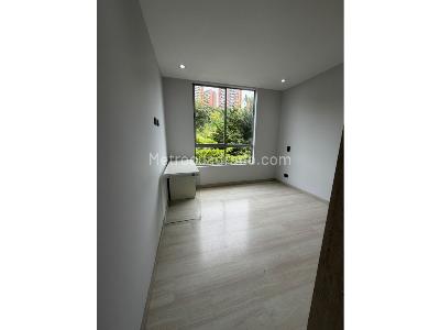 Apartamento de 3 alcobas en venta en El Escobero, Envigado, 122 m² · foto 4 de 11